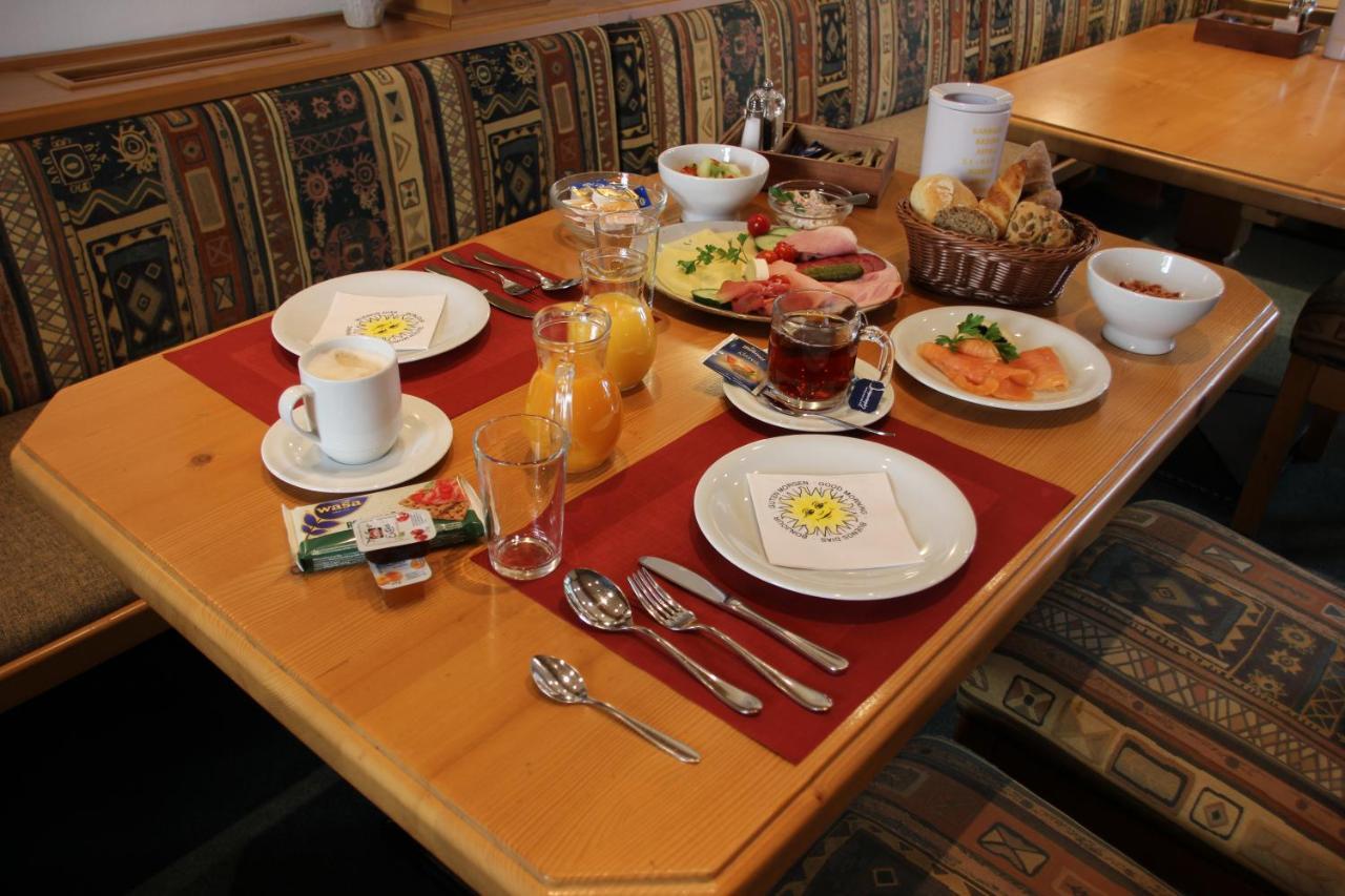 Hotel Am Schloss Darmstaedter Hof บาดฮอมบูร์ก ฟอร์ แดร์เฮอเฮอ ภายนอก รูปภาพ